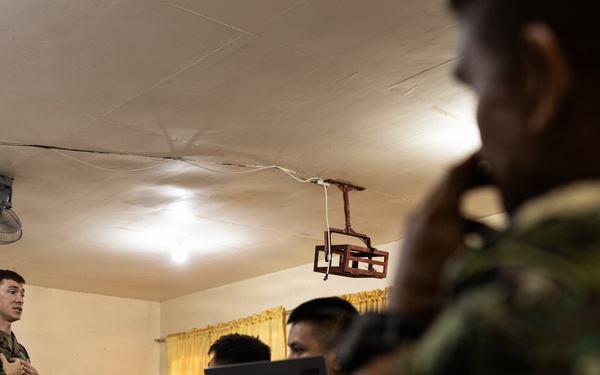 U.S. Marines Conduct Fires and Effects Training with Philippine Marine Corps
