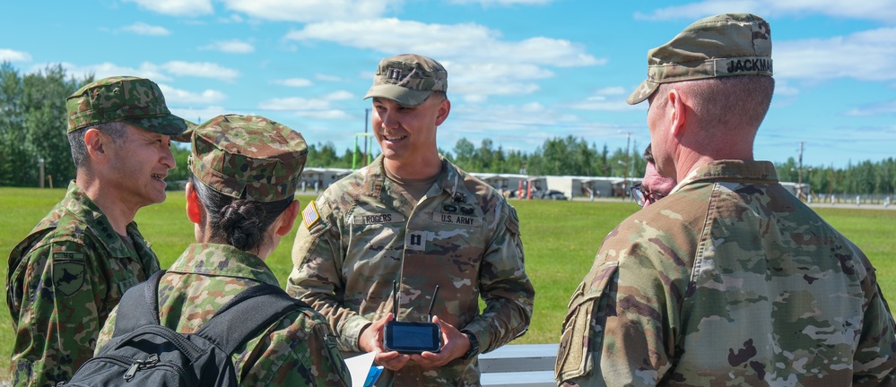 11th Airborne Division Welcomes JGSDF Lt. Gen. Kazumoto Idogawa