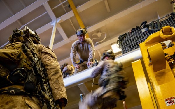 11th MEU Marines, Sailors Conduct Static Ladder Training Aboard USS Boxer