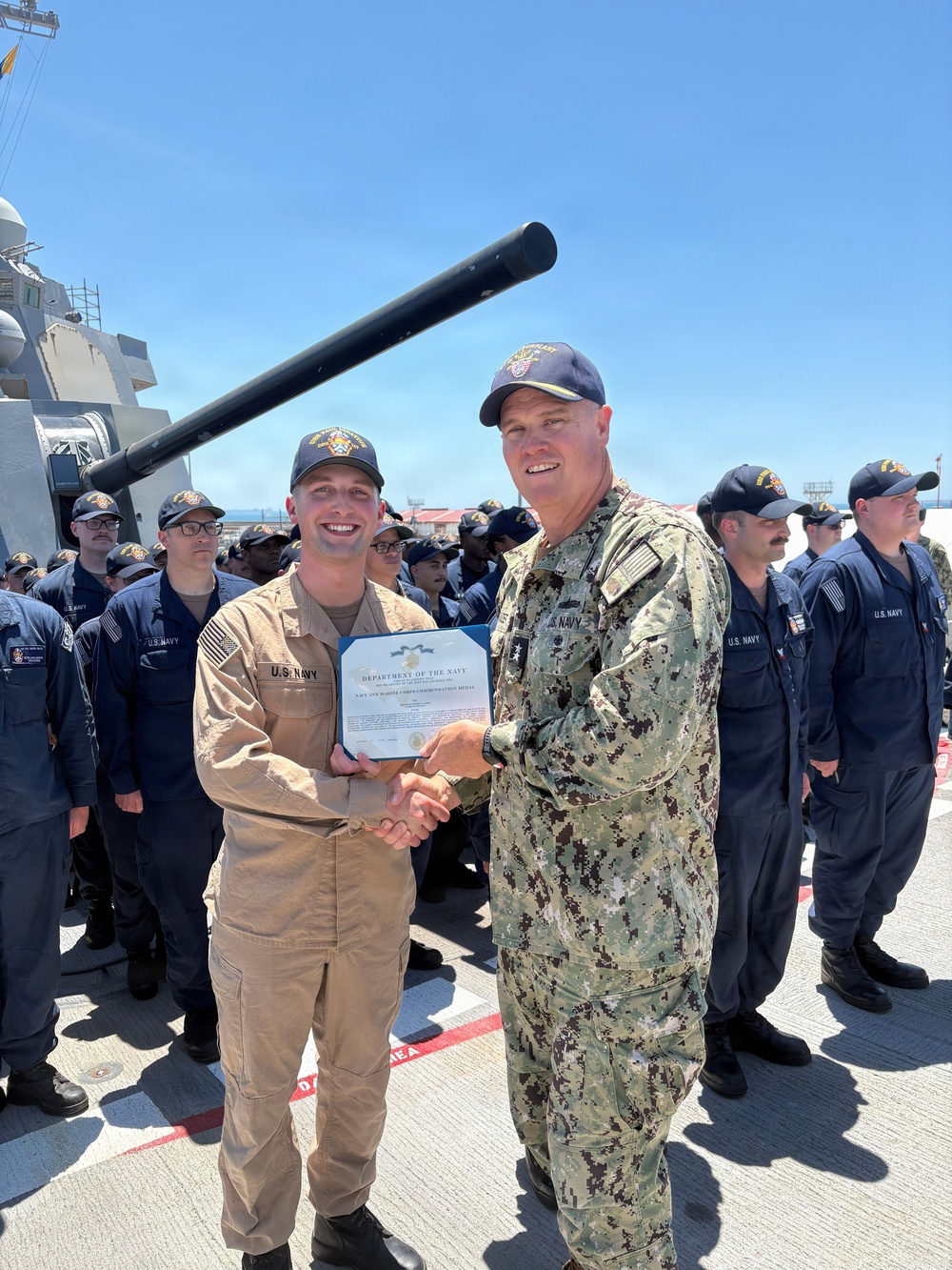 Naval Surface Force Atlantic (SURFLANT) visits USS PAUL IGNATIUS (DDG 117)