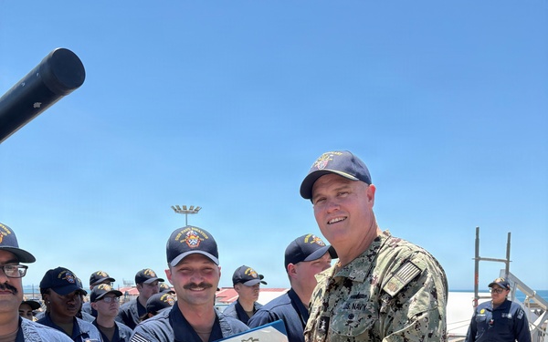 Naval Surface Force Atlantic (SURFLANT) visits USS PAUL IGNATIUS (DDG 117)