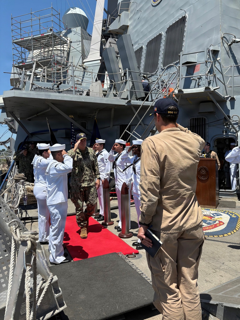 Naval Surface Force Atlantic (SURFLANT) visits USS PAUL IGNATIUS (DDG 117)