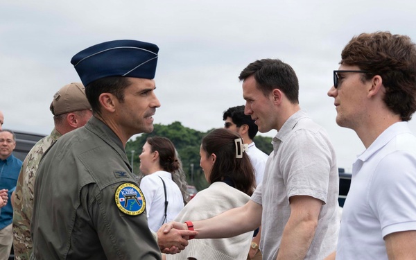 MOFA, congressional staff visit Kadena Air Base