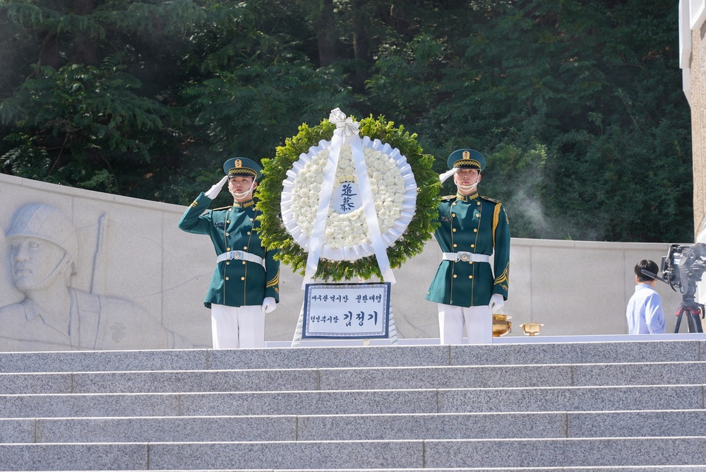 Memorial wreath stands in honor of Korea’s fallen heroes