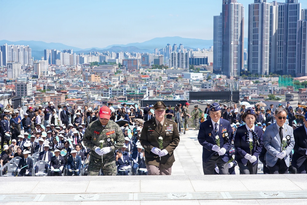 Memorial flower tribute honors service and sacrifice