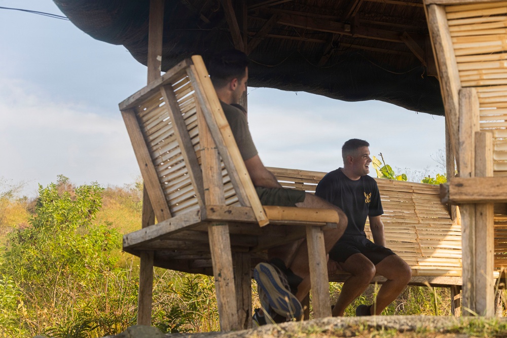 3rd MLR participates in a spiritual fitness class [Image 9 of 11]