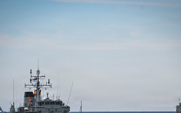 Baltic Naval Squadron Assists Standing NATO Mine Countermeasure Group 1