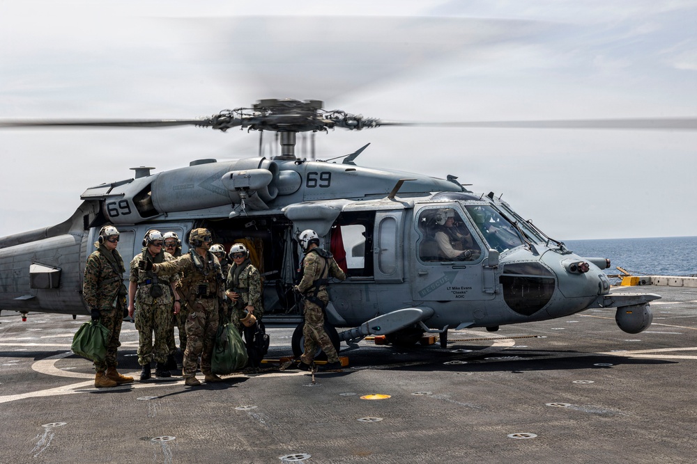11th MEU, BOXARG Leadership Visit USS Portland