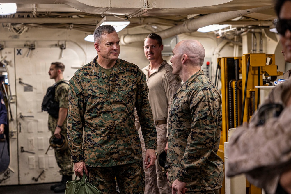 11th MEU, BOXARG Leadership Visit USS Portland