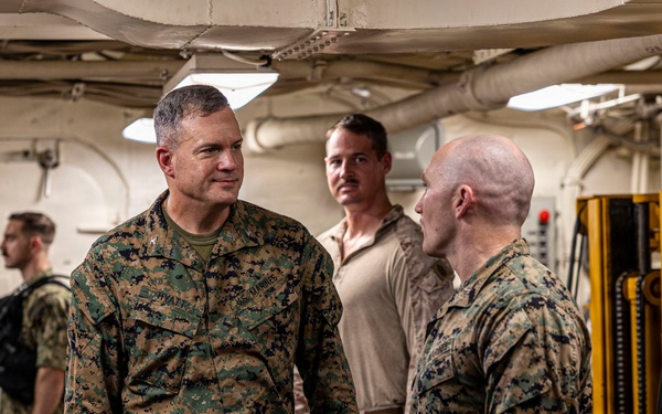 11th MEU, BOXARG Leadership Visit USS Portland