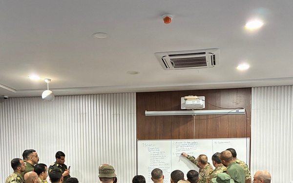SETAF-AF civil affairs Soldiers conduct subject matter expert exchange with Libyan officers