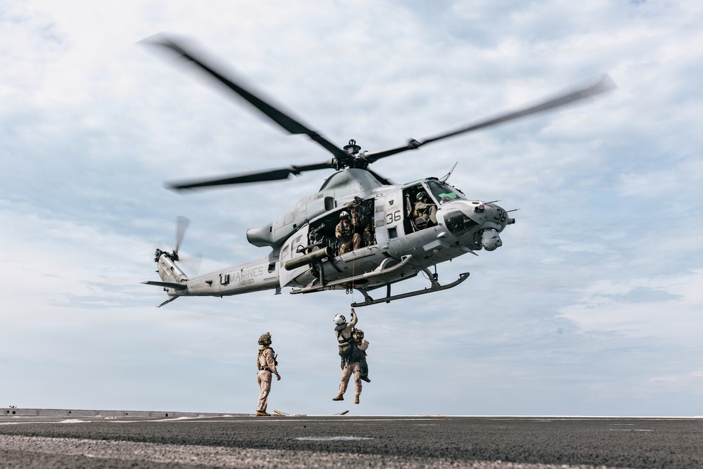 11th MEU Marines, Sailors Conduct Hoist Training Aboard USS Portland