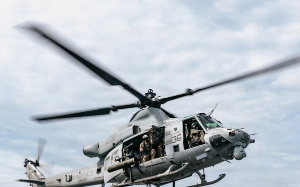 11th MEU Marines, Sailors Conduct Hoist Training Aboard USS Portland