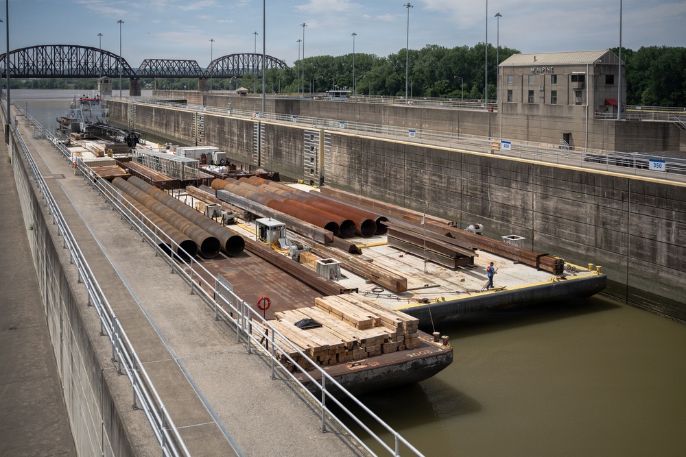 USACE river infrastructure paves the way for ODOT’s Brent Spence Bridge project