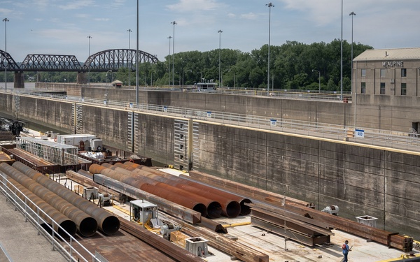 USACE river infrastructure paves the way for ODOT’s Brent Spence Bridge project
