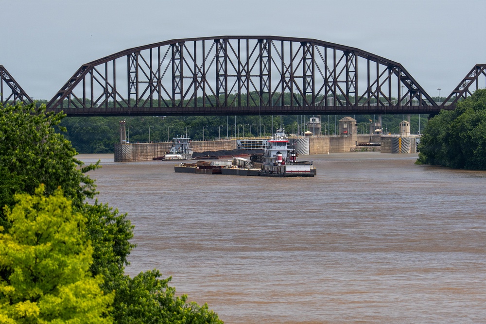 USACE river infrastructure paves the way for ODOT’s Brent Spence Bridge project