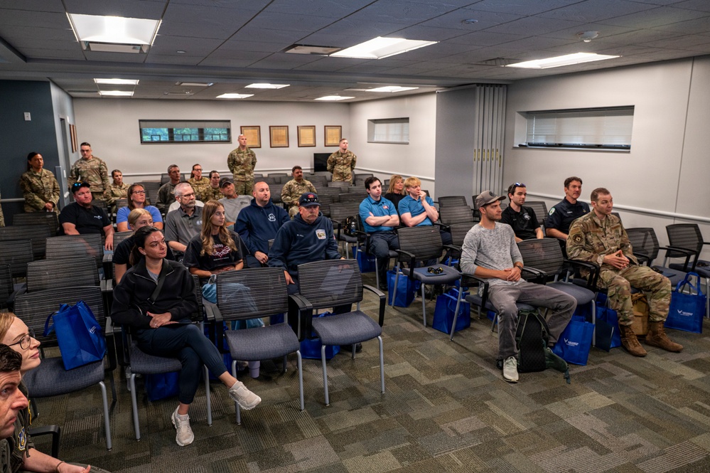 911th AES hosts orientation flight for local medical professionals