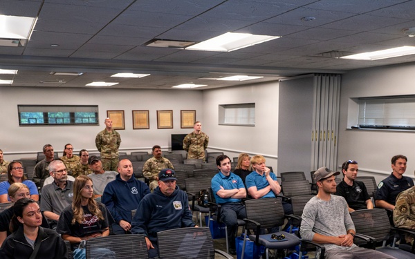 911th AES hosts orientation flight for local medical professionals