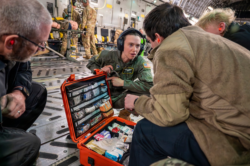 911th AES hosts orientation flight for local medical professionals