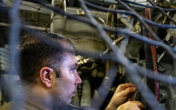 USS Iwo Jima Sailors Conduct LCAC Maintenance