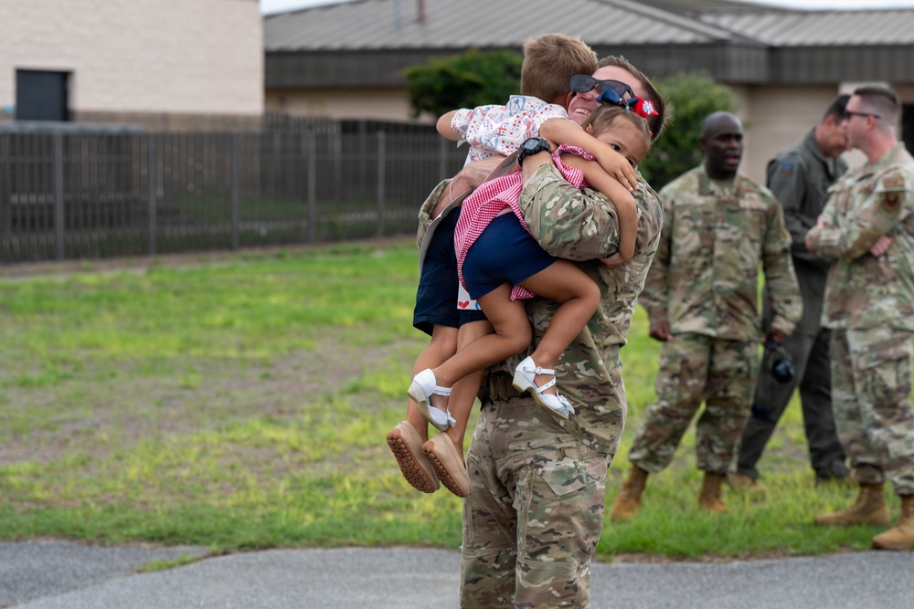 Hurlburt Airmen return home from deployment