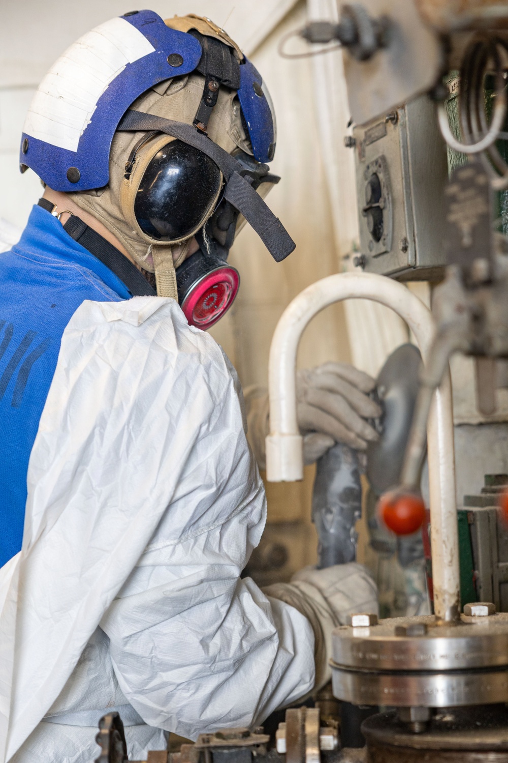 USS Iwo Jima Maintenance