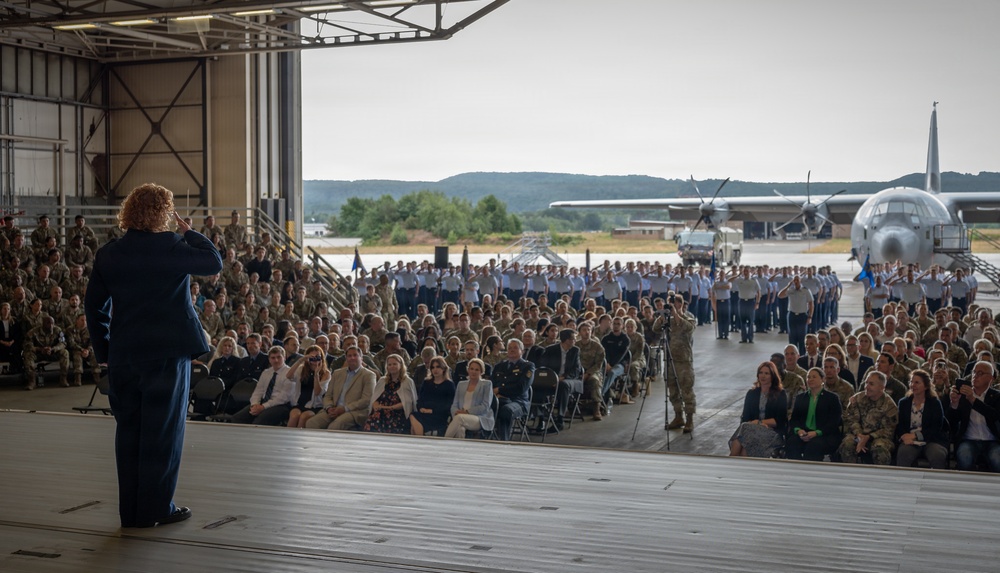 86th Airlift Wing conducts change of command, welcomes new commander