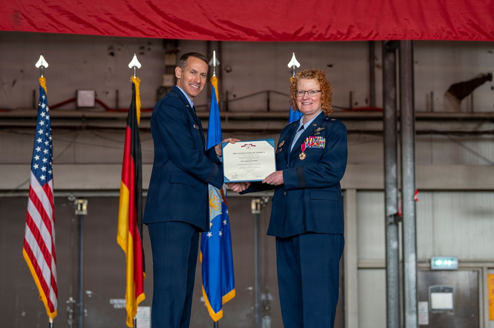 86th Airlift Wing conducts change of command, welcomes new commander