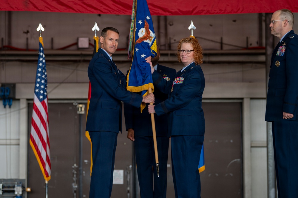 86th Airlift Wing conducts change of command, welcomes new commander