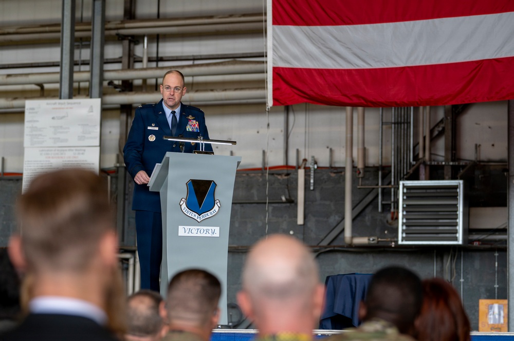 86th Airlift Wing conducts change of command, welcomes new commander
