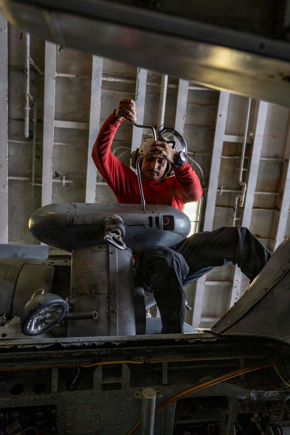 USS Iwo Jima Sailors Perform MH-60S Seahawk Inspections