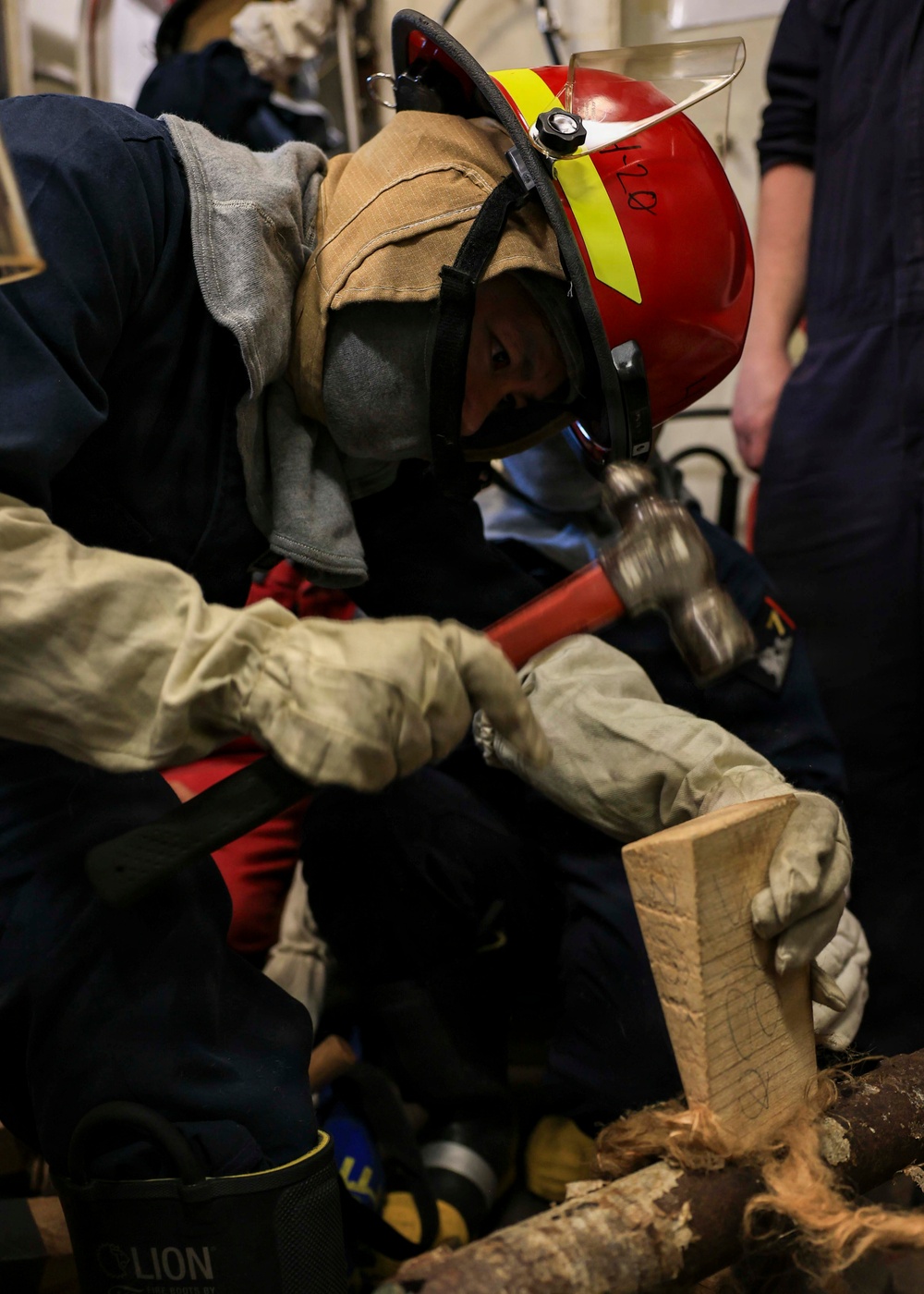 USS Iwo Jima Conducts Inport DCTT Drill