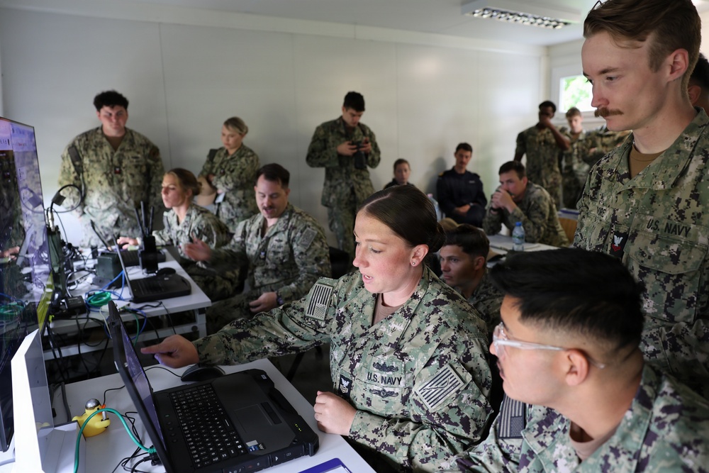 USVDIV-32 conducts live fire exercise with NATO forces