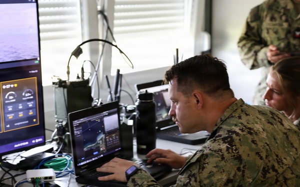 USVDIV-32 conducts live fire exercise with NATO forces