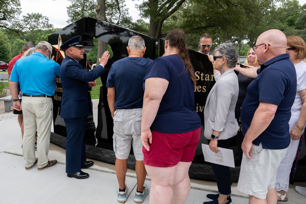 Unveiling of the Gold Star Families Memorial Monument