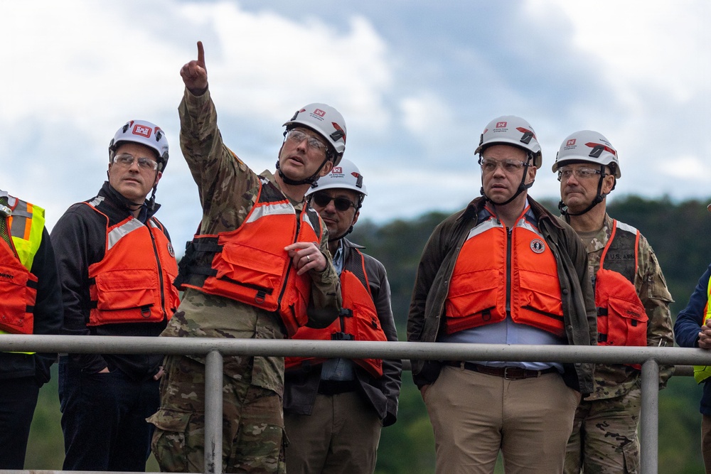 Assistant Secretary of the Army for Civil Works and USACE Commanding General Visit Montgomery Locks and Dam
