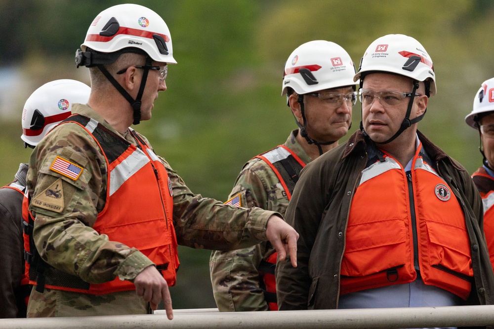 Assistant Secretary of the Army for Civil Works and USACE Commanding General Visit Montgomery Locks and Dam