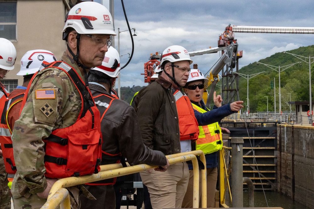 Assistant Secretary of the Army for Civil Works and USACE Commanding General Visit Montgomery Locks and Dam