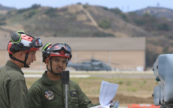 ITX 3-26 | HMLA-775 Conducts Ordnance Loading and Flight Procedures