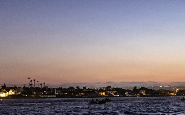 2nd Bn., 5th Marines rehearse open ocean transit, night clandestine landing