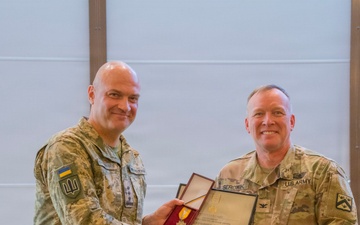 CAC Officer Receives Ukrainian Medal