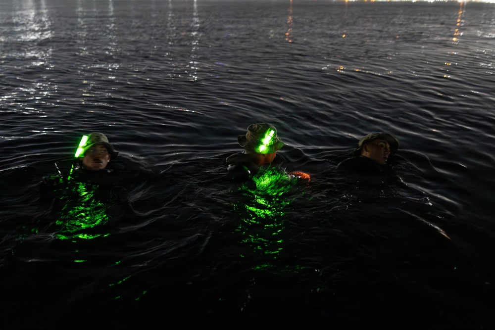 2nd Bn., 5th Marines rehearse open ocean transit, night clandestine landing