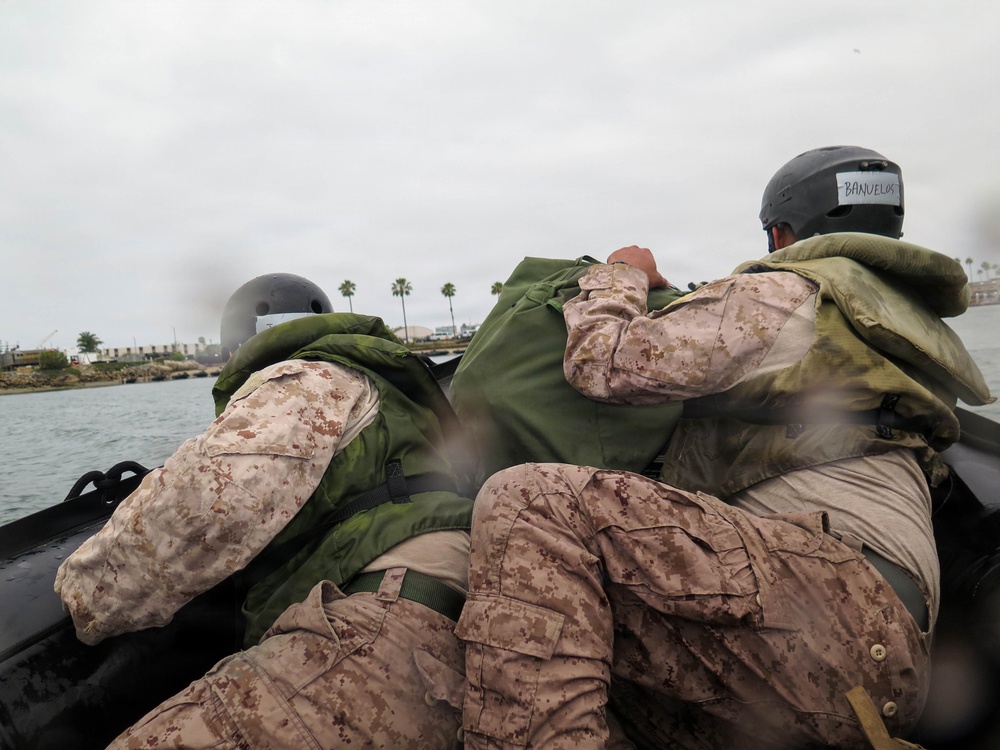 2nd Bn., 5th Marines practice loading, unloading in LCU