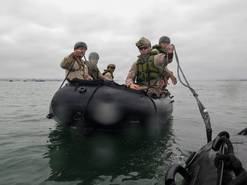 2nd Bn., 5th Marines practice loading, unloading in LCU