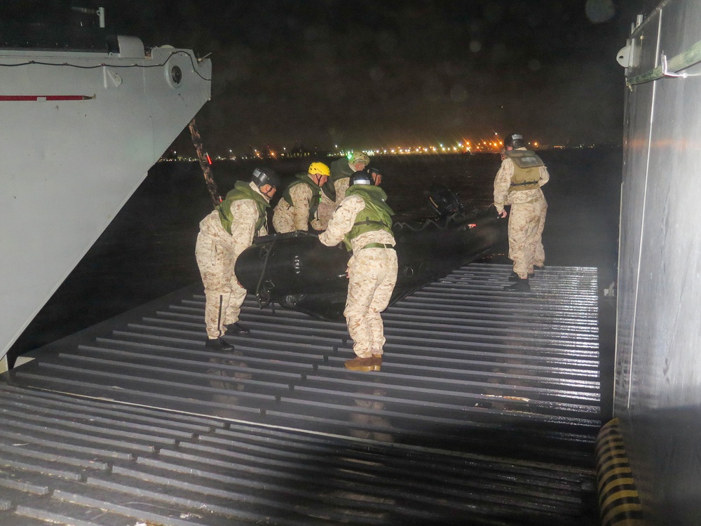 2nd Bn., 5th Marines practice loading, unloading in LCU