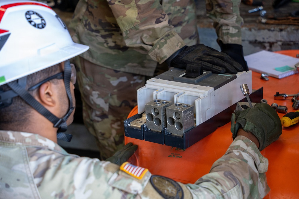 Prime Power Soldiers maintain inland waterways infrastructure America relies on