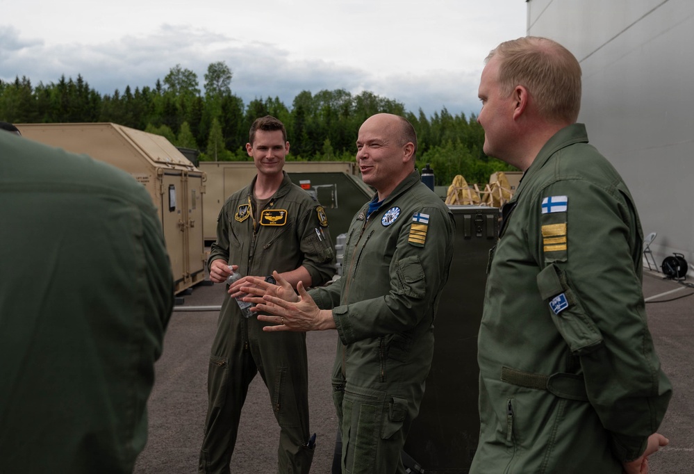 Finnish Leadership visits 48 FW participant for RAFL26