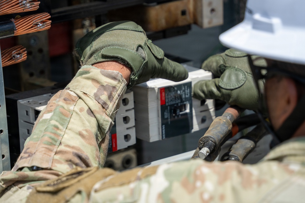 Prime Power Soldiers maintain inland waterways infrastructure America relies on