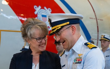 Coast Guard Base Kodiak holds change of command ceremony