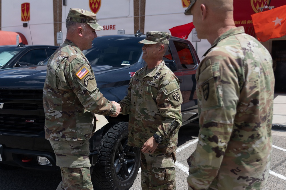 USASMDC CG Visits 32d AAMDC